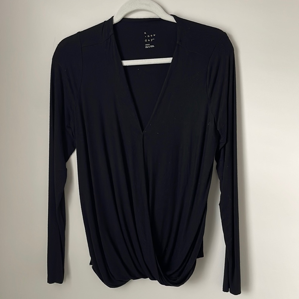 A New Day Womens v-neck Size Small Drapey Shirt